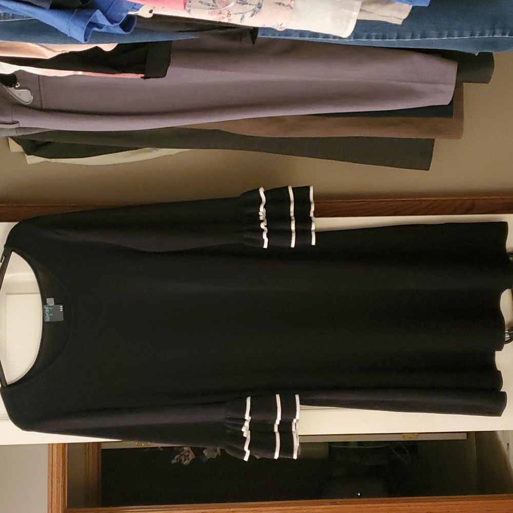 Gabby Skye long sleeve dress